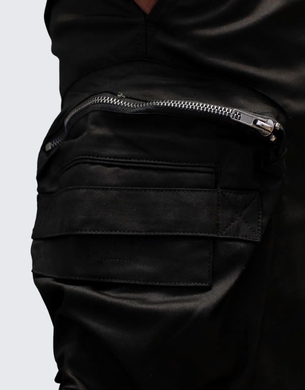 Covali Cargo Shorts In Black