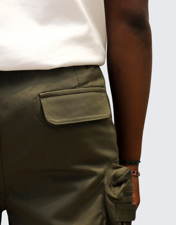 Covali Cargo Shorts In Military Green Men