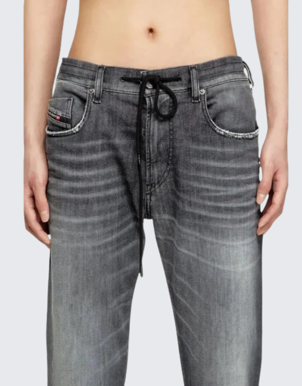 Diesel 2062 D-Strukt B Jogg Sweat Jeans 02 Men