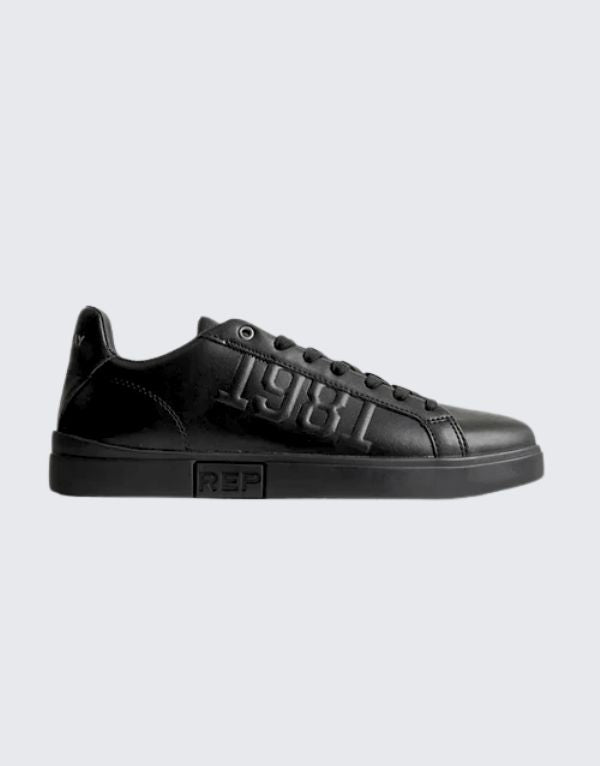 replay-polys-m-1981-sneakers-in-black-on-black-men-the-ghetto
