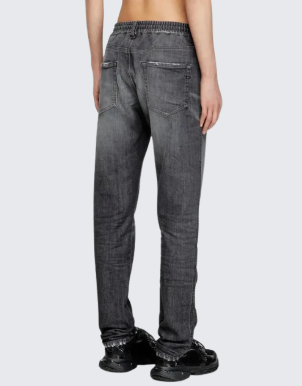 Diesel 2062 D-Strukt B Jogg Sweat Jeans 02 Men