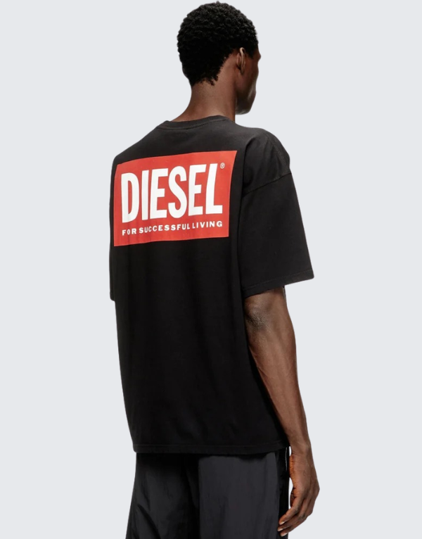 Diesel T-Boxt-Bisk Relaxed Fit Short Sleeve T-Shirt 9Xx